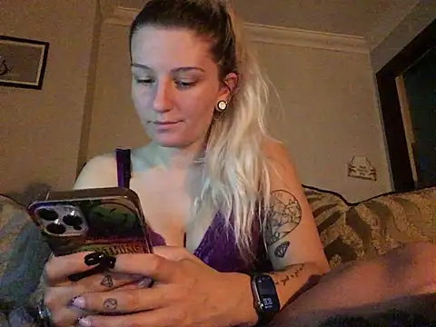 Chat +18 de xxamyleighxx ao vivo