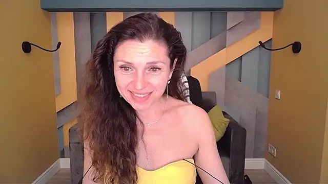 Chat +18 de EllaLong ao vivo