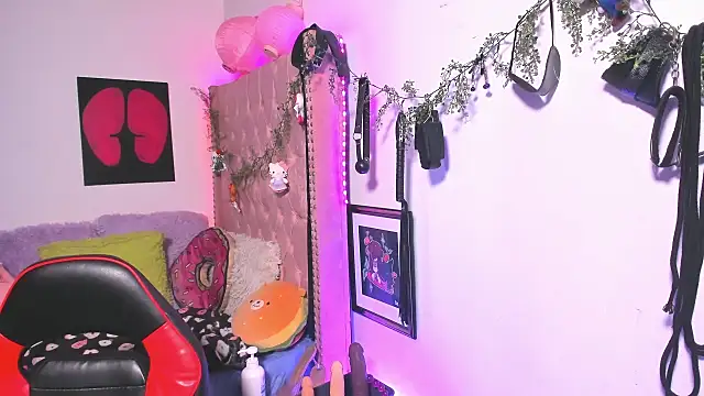 LillyCandy: онлайн-секс-чат