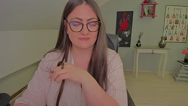 Chat XXX en directo de MistressDarrah