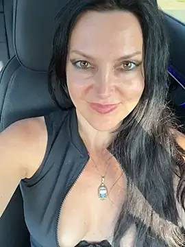 -OLYA-'s Live XXX Chat