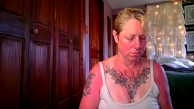 Outdoorchicjj Chat XXX live