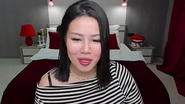 Brunette_Charm live XXX chat