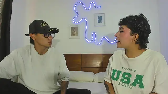 hardcoreheat_ind Adlı Modelin Canlı XXX Sohbeti