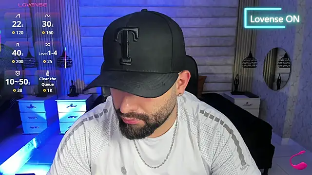 jhon_bear03 élő XXX-chatje