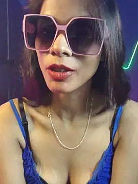 Ivy_the_goddess Adlı Modelin Canlı XXX Sohbeti