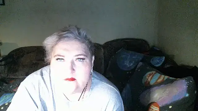 Lana555 即時 XXX 聊天