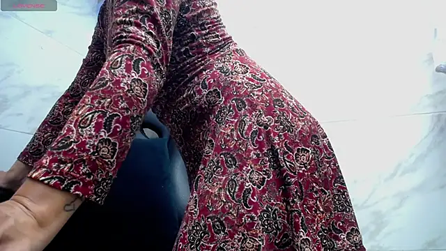 Show Webcam de kyra_jeet