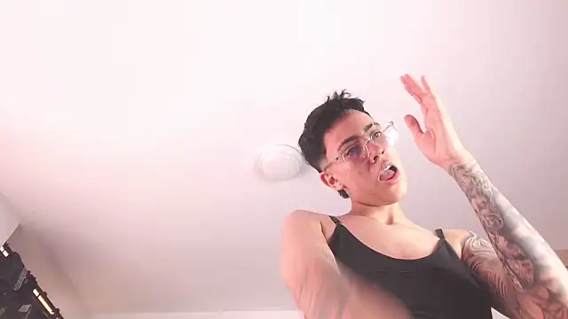 Sembang XXX Secara Langsung Cutie_Shy_