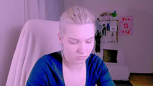 Hot_BlondaのライブXXXチャット