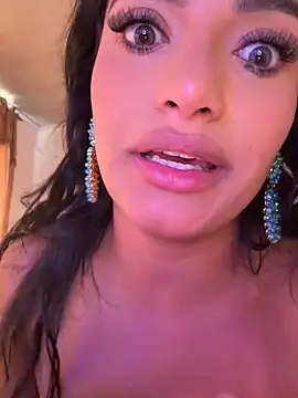 Pokazy przed kamerką – AlinaArgii