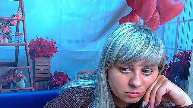 دردشة VeronicaSvitt الجنسية المباشرة