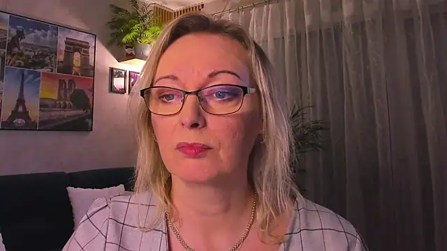 vanessa_chat Show in webcam