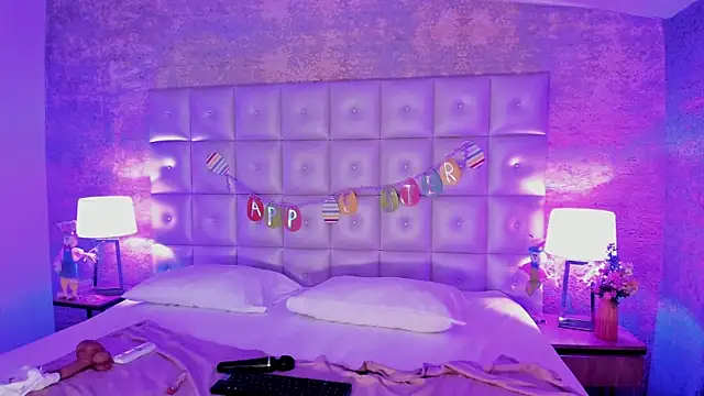 Chatroom XXX en direct de Maddysex_