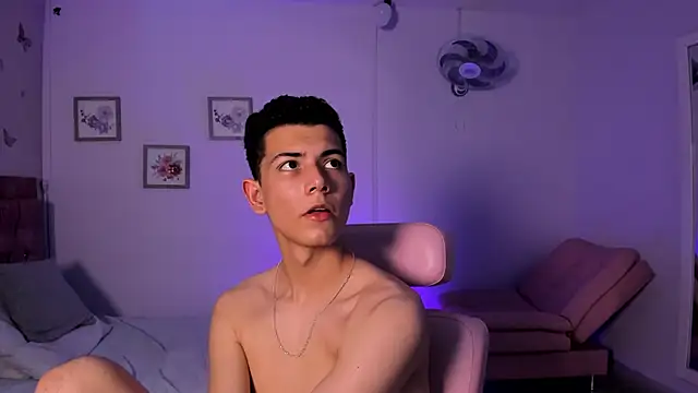 FireGuy_99 Live XXX Chat