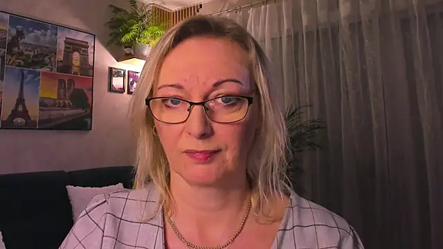 Show modela vanessa_chat na web-kameri