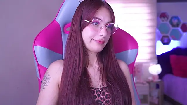 Chat +18 de Rebecah_1 ao vivo