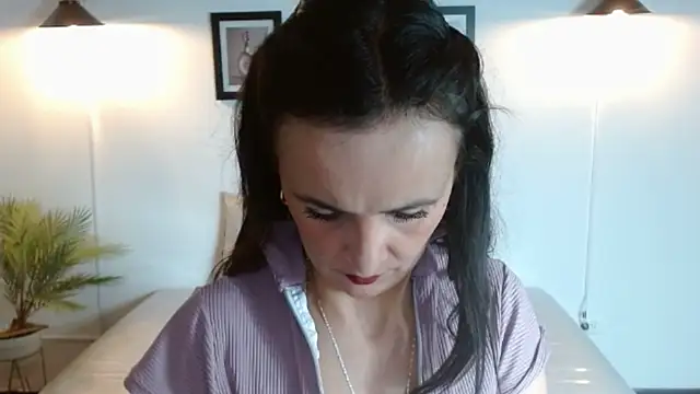 Juliana__lx élő XXX-chatje