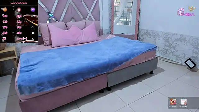 SABRIINA_TAY élő XXX-chatje