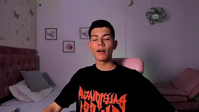 Chatroom XXX en direct de FireGuy_99