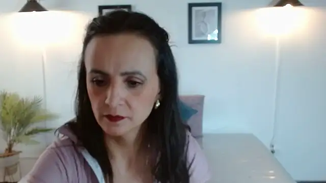 Juliana__lxのライブXXXチャット