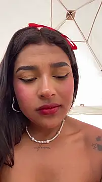 Chat +18 de Mariangel_11 ao vivo