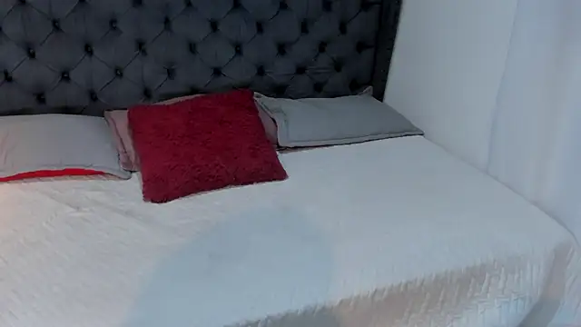 two_milkyway Live XXX-chat