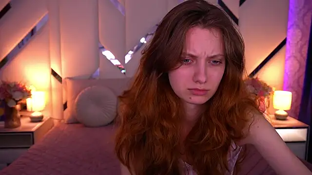 CuteeFoxy live XXX chat