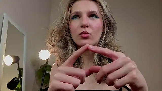 Chat +18 de lychee_chan ao vivo