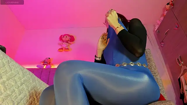 hot_Dariana_pantyhose: онлайн-секс-чат