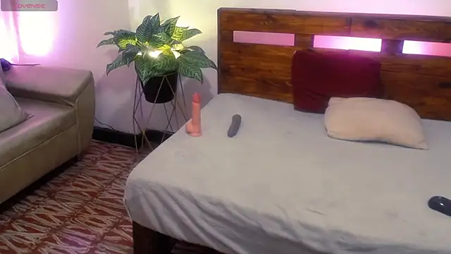 Yeseniaa25_ live XXX chat