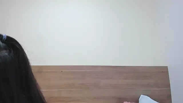 thamiina_ Adlı Modelin Canlı XXX Sohbeti