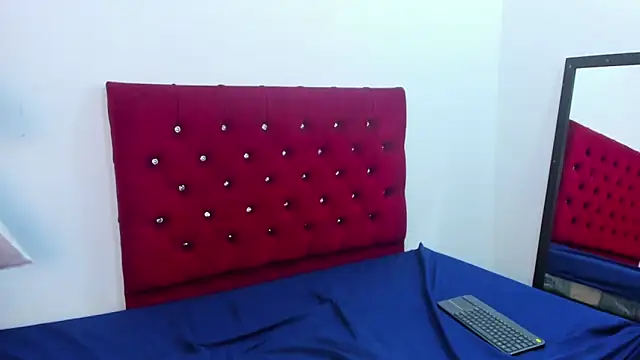 Melody_Megann Chat XXX live