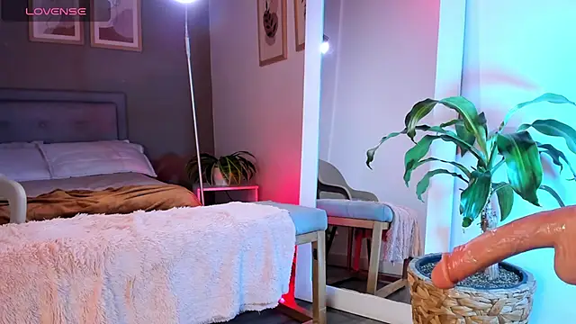 SalomeStorm_ Adlı Modelin Canlı XXX Sohbeti