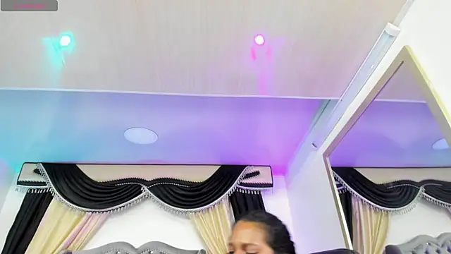 ZelinaEvans Webcam Show