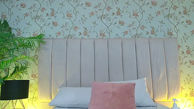 Chat XXX ao vivo de Carrie_GB