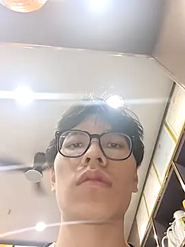 Q24Q-'s Live XXX Chat