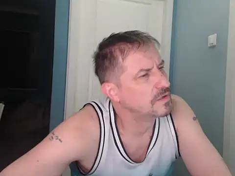 MisterFaithRO: онлайн-секс-чат