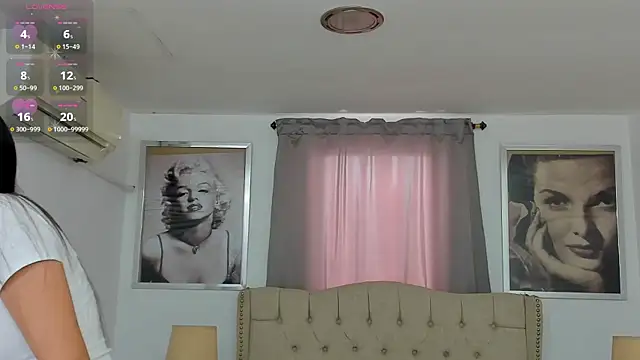 XXX chat uživo modela Beautyari_