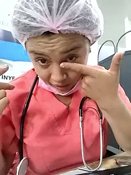 Chat XXX en directo de Nurse_Alice-7