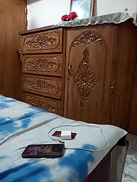 Tanha18 live XXX chat