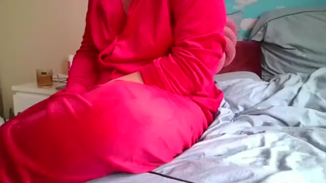 RealLittleRedRidingHood live XXX chat