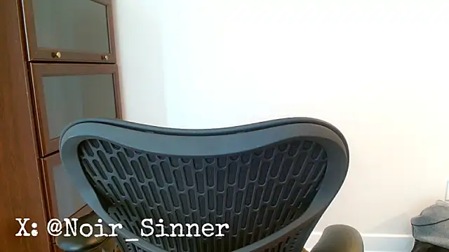 sinnernoir's Live XXX Chat