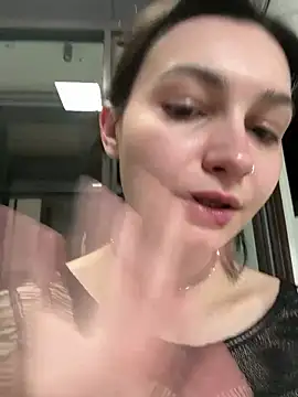 Chat XXX en directo de lunalovelee