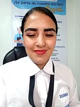 Chat XXX en directo de MAYE__13