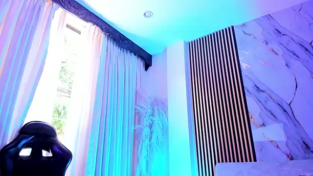 nahomyrusell Adlı Modelin Canlı XXX Sohbeti