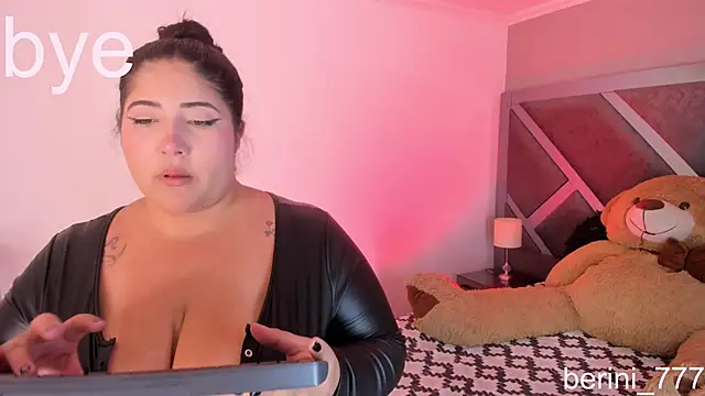 AmberiniHoffman: онлайн-секс-чат