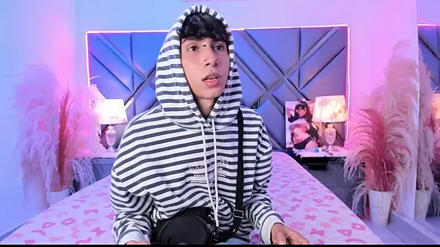 Milan_LewisS 라이브 XXX 채팅