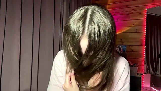 LenLen_Solen élő XXX-chatje