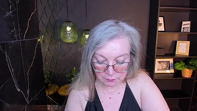 NataliMellowのライブXXXチャット